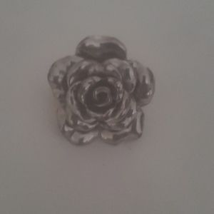 Stretch flower ring